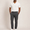 Kit Polo Tricot Branca + Calça Chino Premium Chumbo